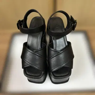 [ EMODA ] 통굽 샌들 M 사이즈