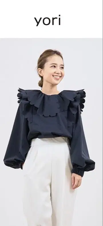 yori 풍성한 스캘럽 블라우스