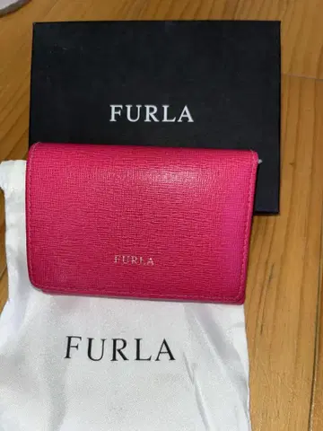 FURLA 핑크 3단 폴더형 지갑