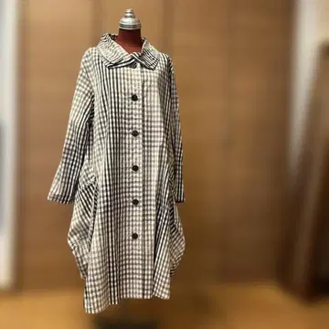 센소유니코 지우 체크 무늬 코트 사이즈 40