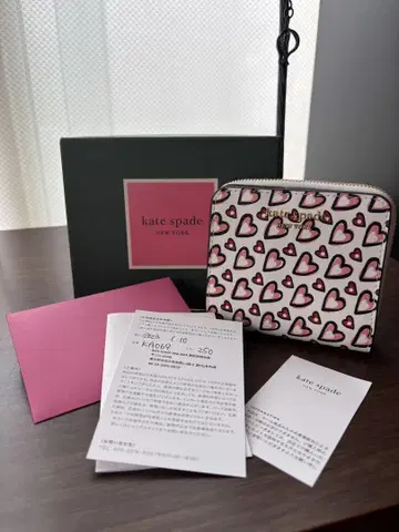 kate spade 하트 무늬 접이식 지갑 보증서 포함