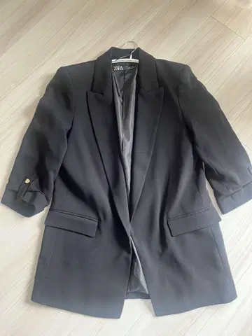 [ 미사용 ] ZARA 블랙 자켓 USA M 사이즈