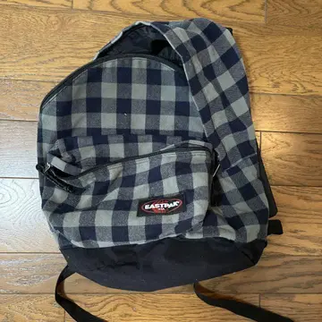 EASTPAK 체크 무늬 백팩