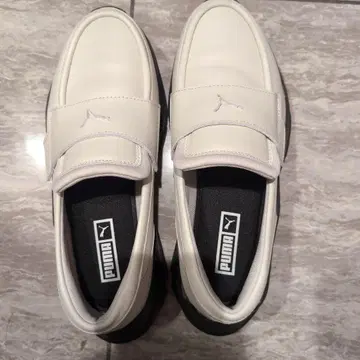 PUMA 화이트 로퍼 슬립온 25.5