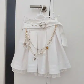 리즈리사 LIZLISA 데코 체인 벨트 스커트