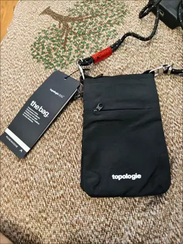 topologie 블랙 사코슈