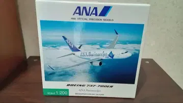 전일공상사 1/200 ANA Boeing 737-700ER