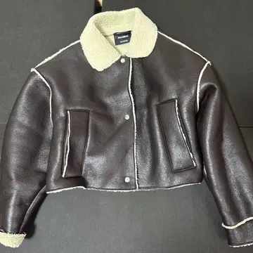 PULL&BEAR 다크 브라운 크롭 자켓 M 사이즈