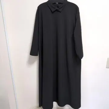 블랙 롱 코트 버튼 포함