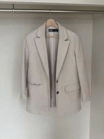 ZARA 라이트 베이지 테일러드 자켓