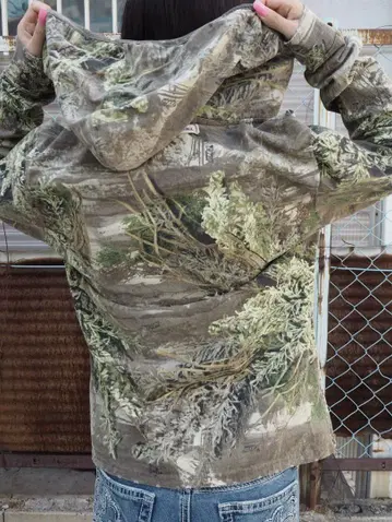 REAL TREE GIRL 롱 슬리브 탑 카모플라쥬