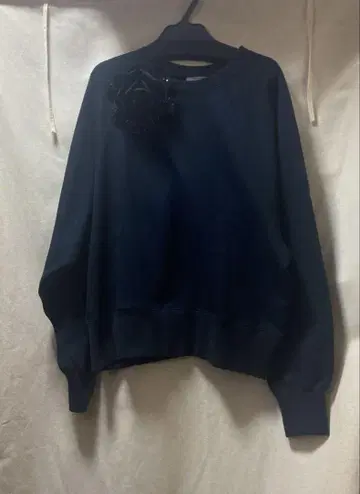 저널 스탠다드 미사용 코사지 맨투맨