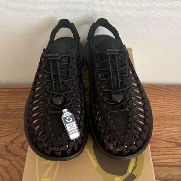 KEEN UNEEK 블랙 샌들 24.5cm