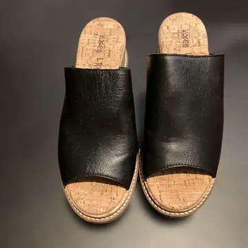 카렌 립스 블랙 샌들