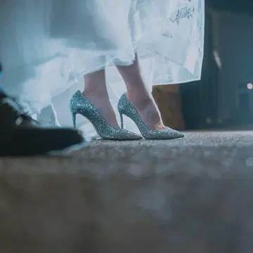 [ 최종 가격 인하 ] JIMMY CHOO 글리터 펌프스