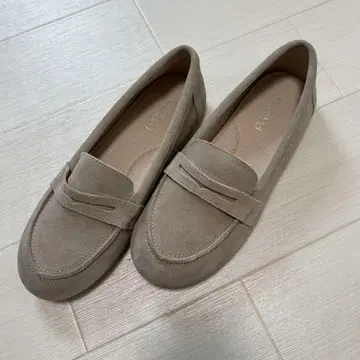 [ 새상품급/23.5cm ] padam 파담 밀크티 베이지 로퍼