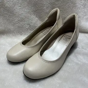 [ 미사용 ] 펌프스 21.5cm CLUB DE SAKI 외반모지 3E