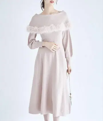 tocco closet 퍼 포함 케이프 라이크 원피스