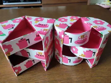 리락쿠마 꽃과 찻주전자 패턴 수납 박스
