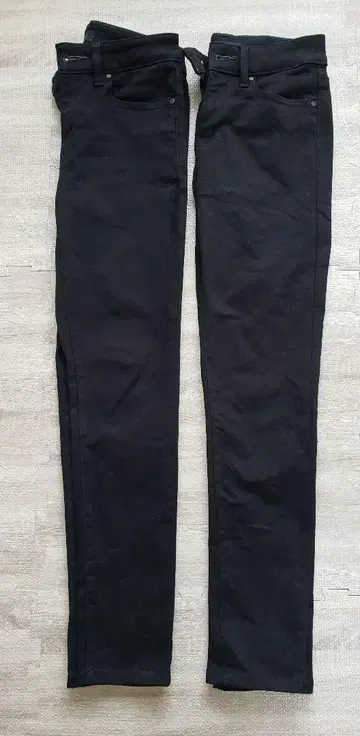 UNIQLO 블랙 스키니 2개 세트