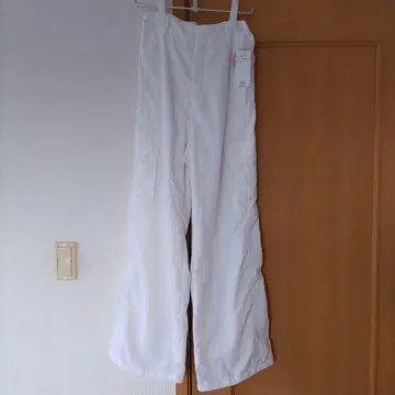 emmi 나일론 플레어 팬츠