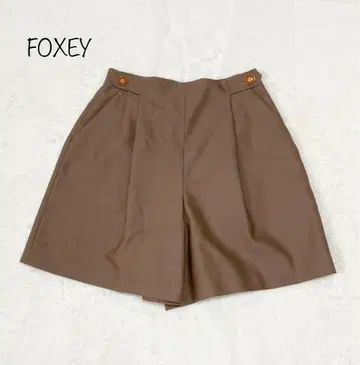 FOXEY 울 실크 숏팬츠