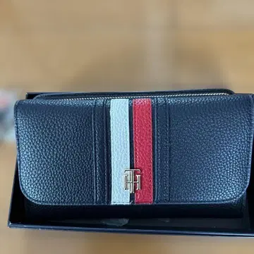 새상품 타미힐피거 장지갑