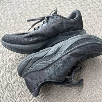 새상품급 HOKA ONE ONE RINCON 4 블랙 27.5cm
