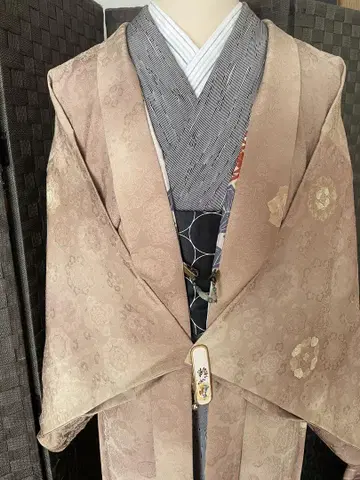 연한 베이지 블러 처리된 겉옷 앤티크 S