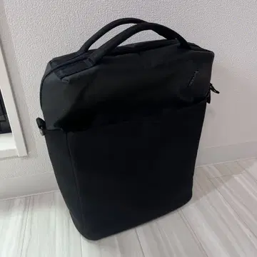 인케이스 A.R.C. Tech 토트 / 10L -Black-