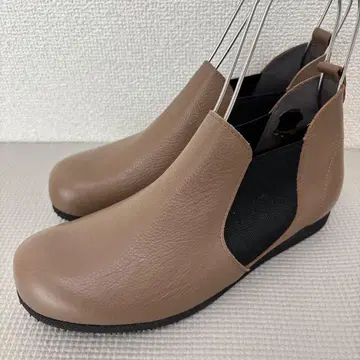 새상품 Figurino 사이드 고어 소가죽 여성 구두 23.5cm