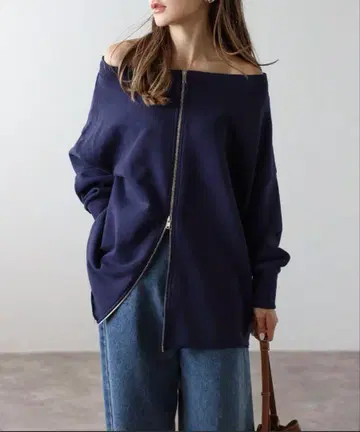 앞뒤 2way 오프숄더 지퍼 맨투맨