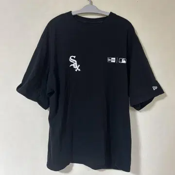 뉴에라 T셔츠 블랙