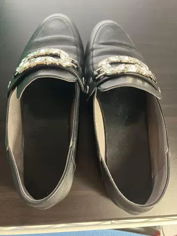 NICAL 블랙 비쥬 로퍼