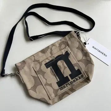 [ 새상품 ] marimekko MONO 미니 숄더백 우니코