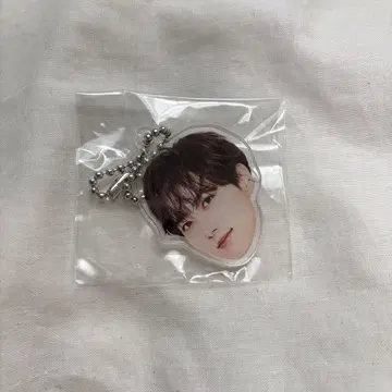 INI XQUARE 캡슐 토이 가챠 오자키 타쿠미 얼굴 아크릴 키링