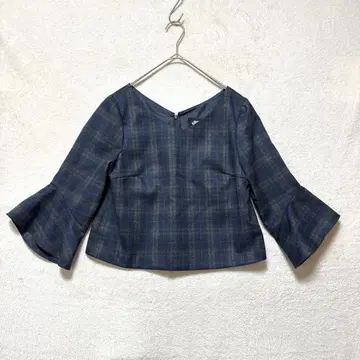 JILL STUART V넥 플레어 슬리브 셔츠 뒤 지퍼 S