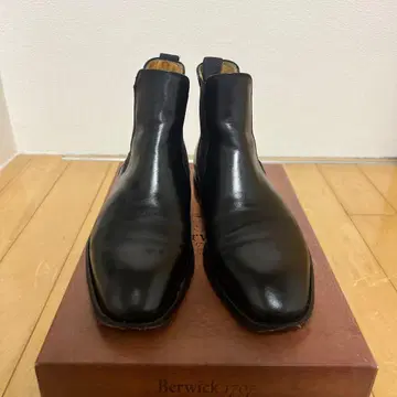 Berwick 블랙 사이드 고어 부츠