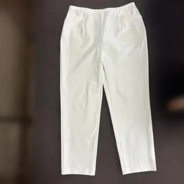 새상품급 거의 미사용 루즈핏 레깅스 화이트