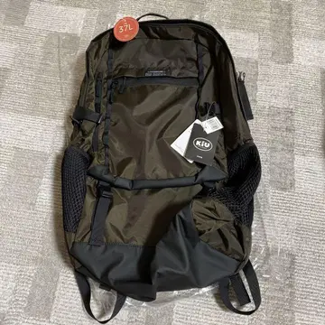 kiu 백팩 새상품 37L