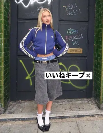미사용 새상품 로리즈팜 트랙 자켓 네이비 크롭 기장