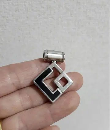 코란토테 목걸이 탑만