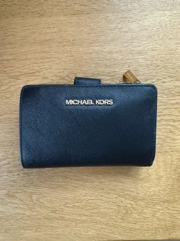 MICHAEL KORS 블랙 접이식 지갑