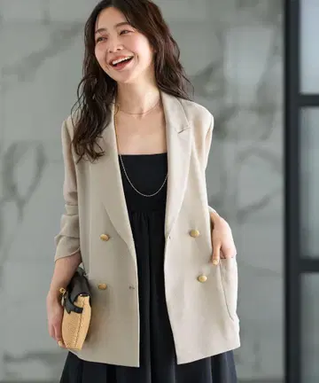 새상품 La boutique BonBon 메쉬 메탈 버튼 라이트 자켓
