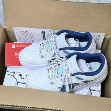 Puma FF14 콜라보 스니커즈 22.5cm