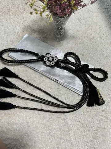 블랙 허리띠 꽃 모티브 태슬 포함, 실버 레이어드 카라 세트