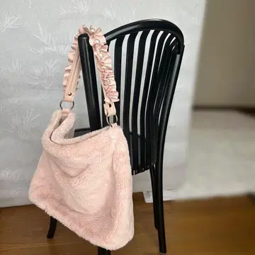 Feroux 페루 프릴 펄 핸들 퍼 백