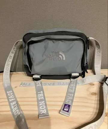 THE NORTH FACE 숄더백 그레이