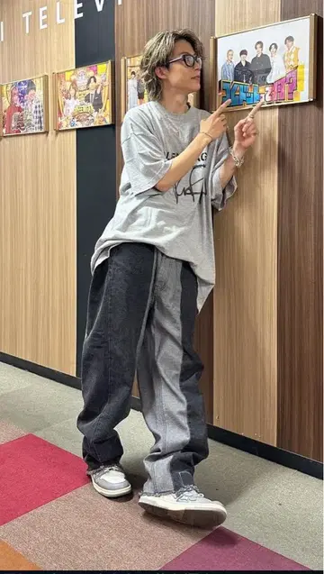 데님 청바지 리메이크 블랙 배색 구제 코무돗토 유타 착용