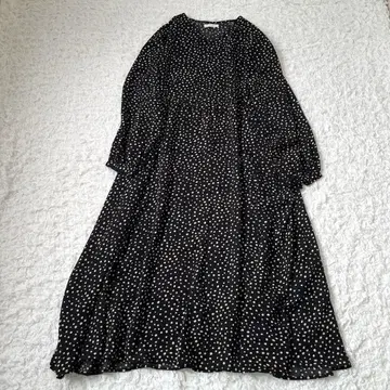 안티카 패턴 토르소 마네킹 랜덤 도트 원피스 블랙 프리 사이즈